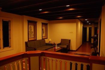 hotel arches