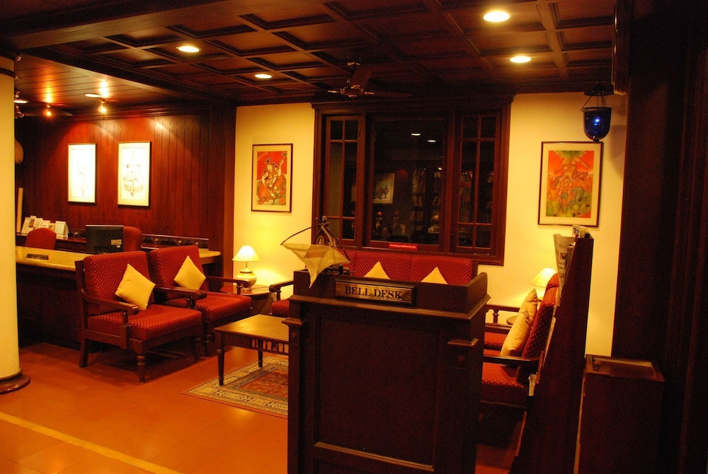 hotel arches