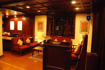 hotel arches