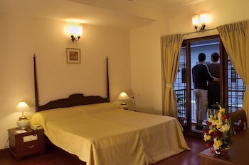 hotel arches