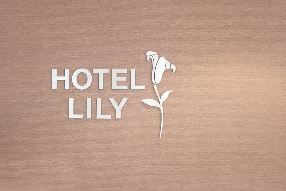 hotel lily