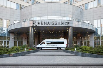 renaissance moscow monarch centre hotel