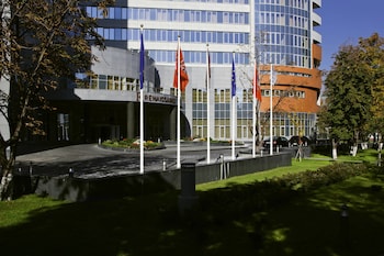 renaissance moscow monarch centre hotel
