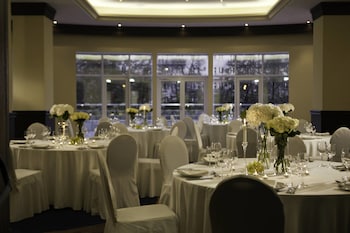 renaissance moscow monarch centre hotel