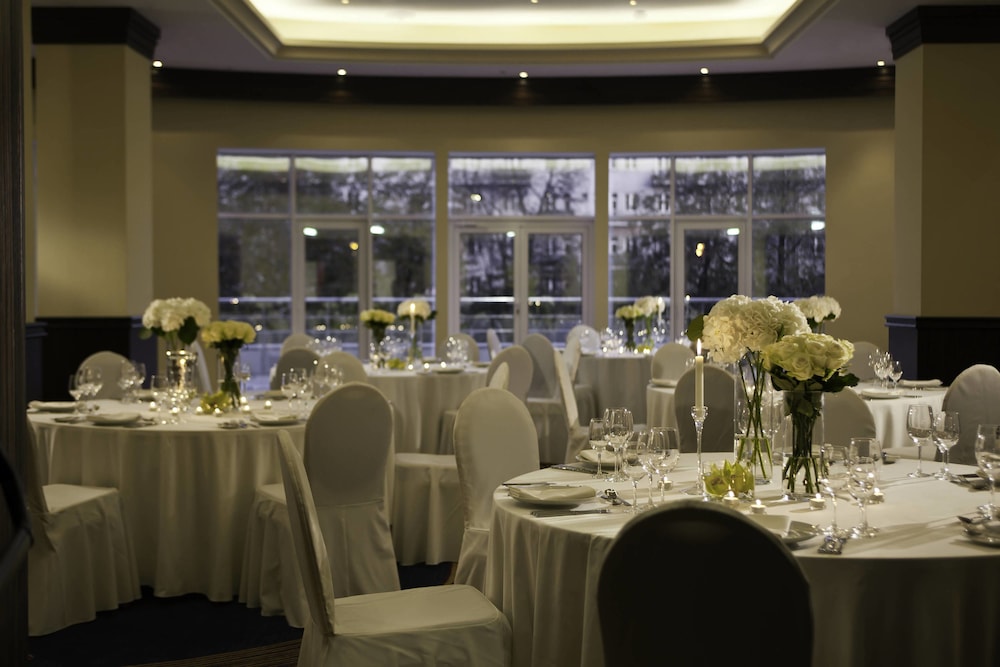 renaissance moscow monarch centre hotel