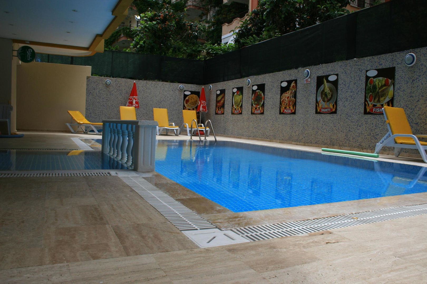 twin apart hotel