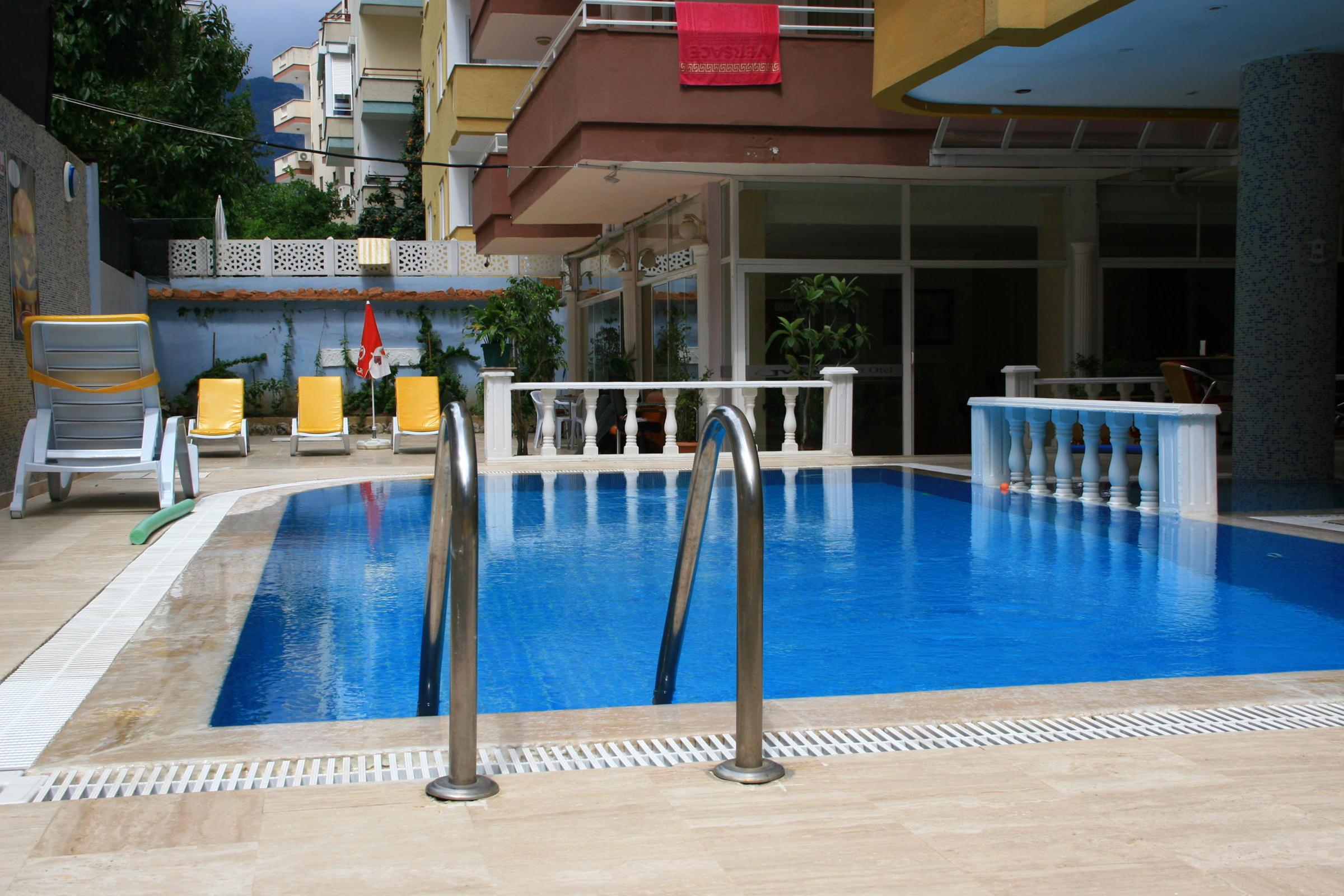 twin apart hotel