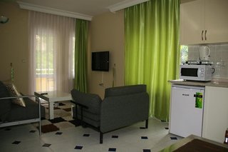 twin apart hotel