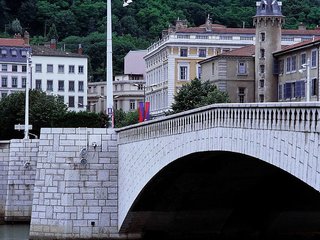 ibis budget lyon caluire cite internationale