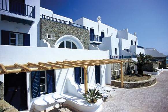 kouros hotel and suites