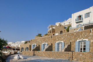 kouros hotel and suites