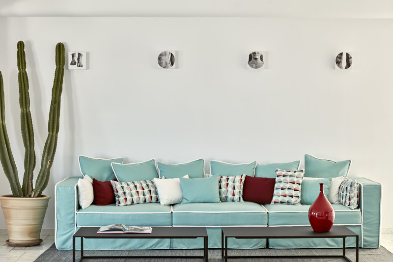 kouros hotel and suites