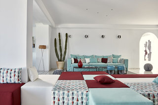 kouros hotel and suites