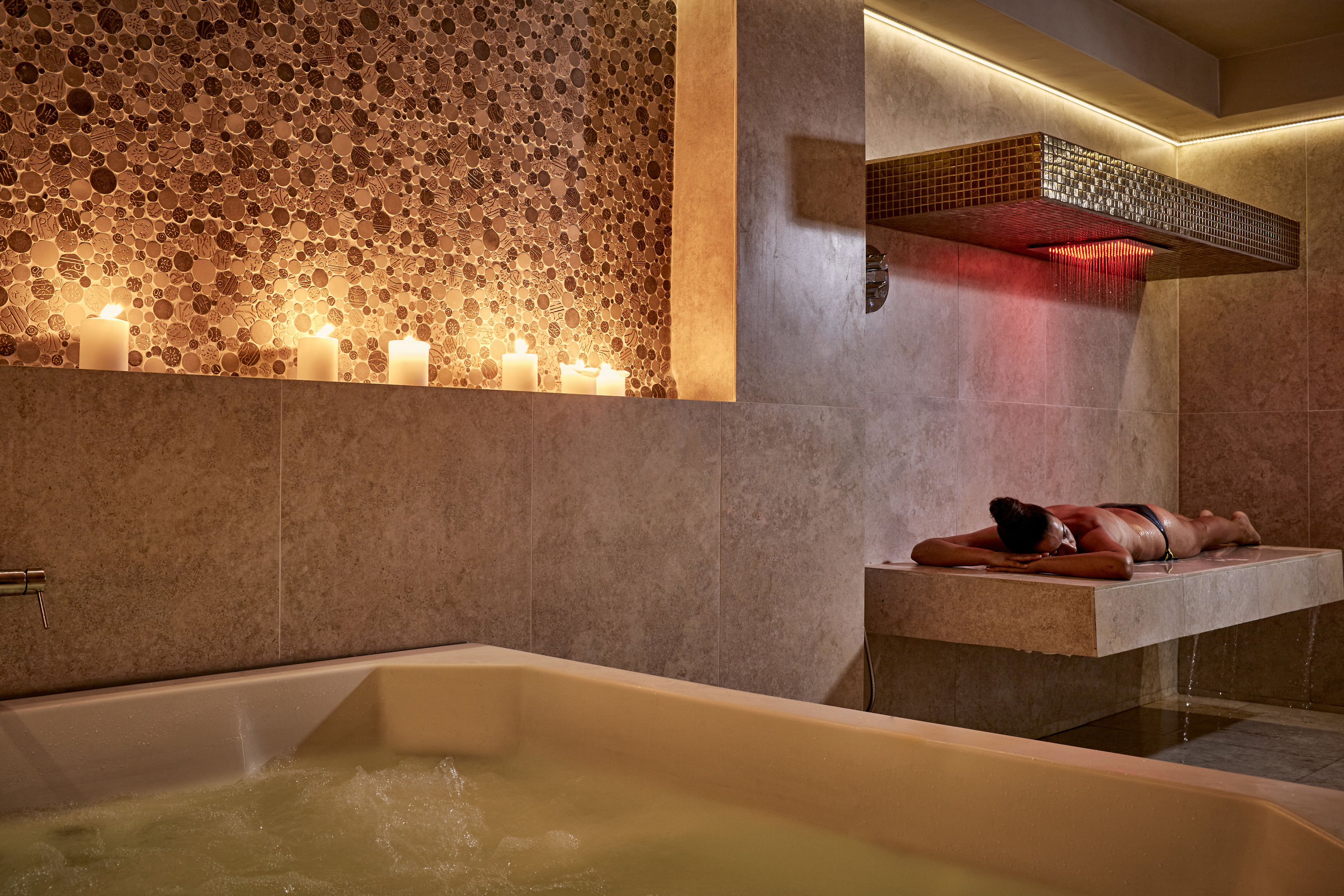 kouros hotel and suites