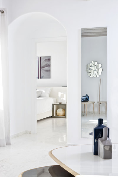 kouros hotel and suites