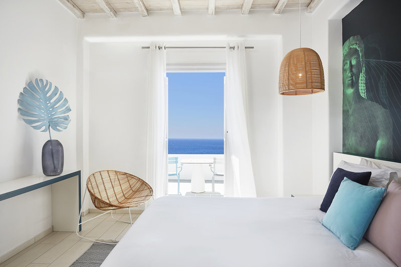 kouros hotel and suites
