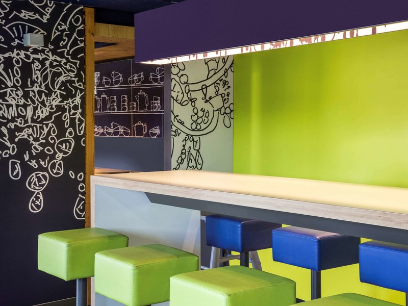 ibis budget versailles chateau saint cyr