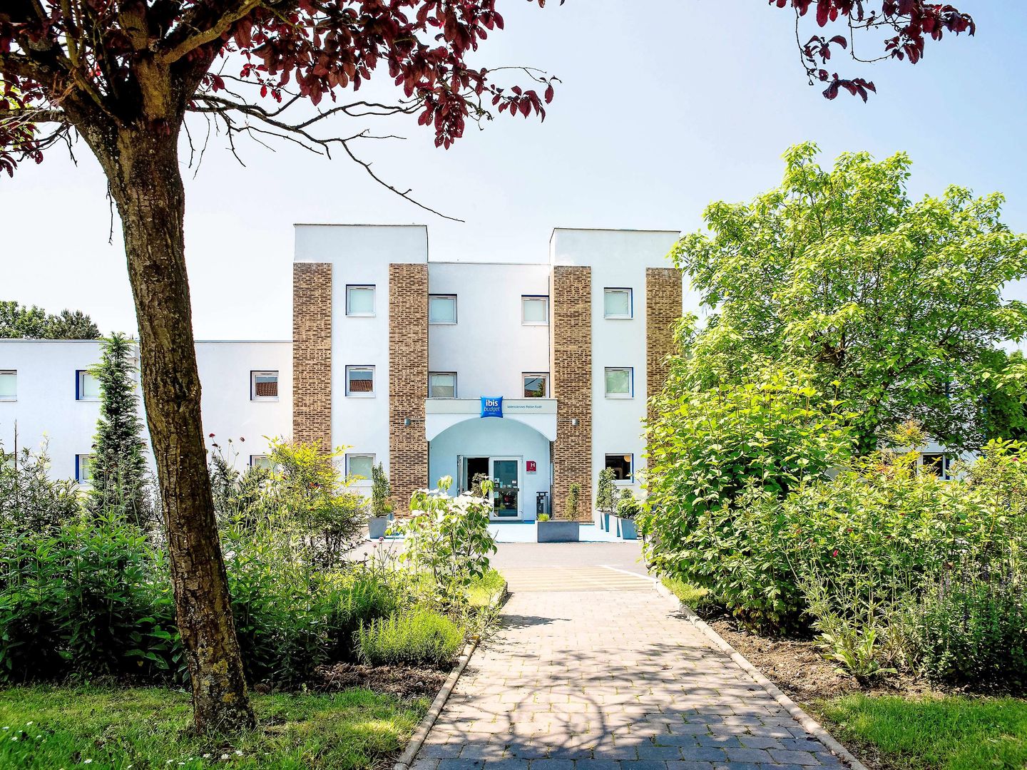 ibis budget valenciennes petite foret
