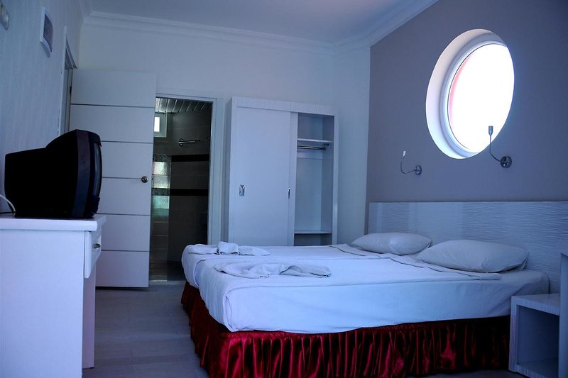 cleopatra city hotel