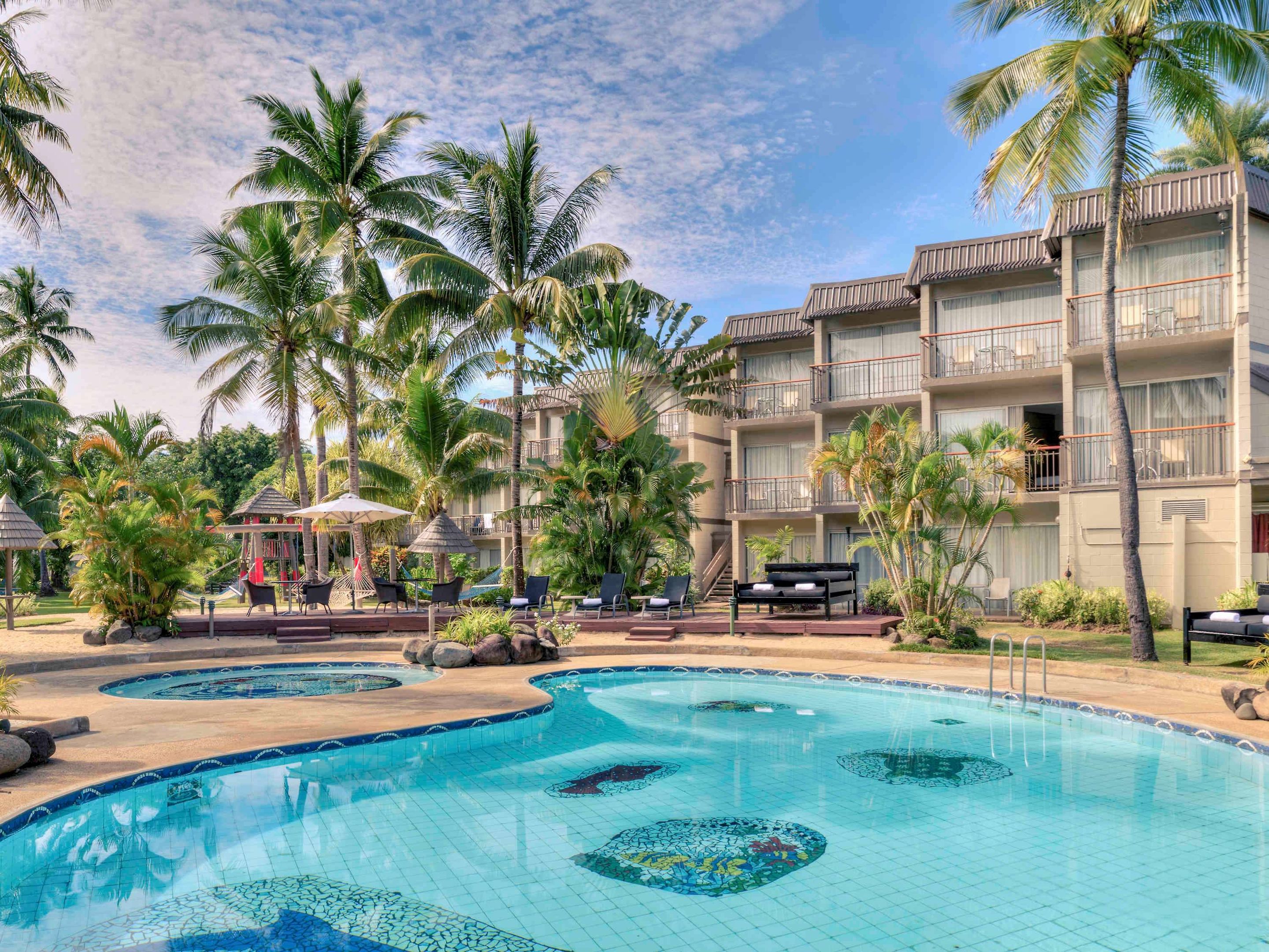 mercure nadi