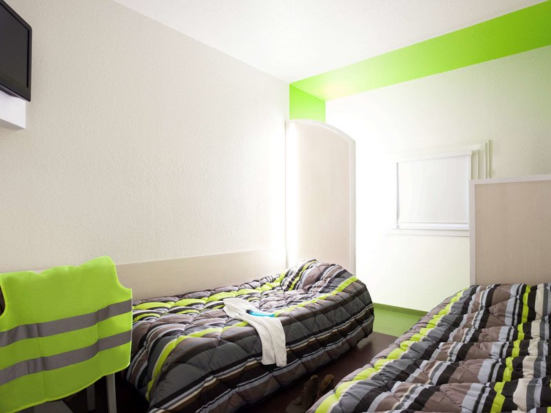 hotelf1 saint nazaire