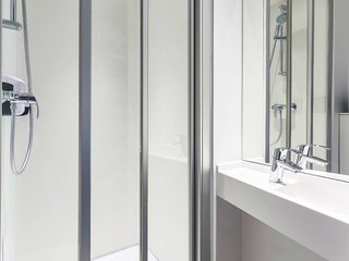 hotelf1 poitiers nord futuroscope