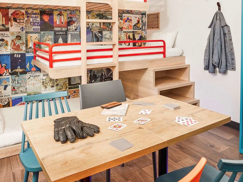 hotelf1 poitiers nord futuroscope