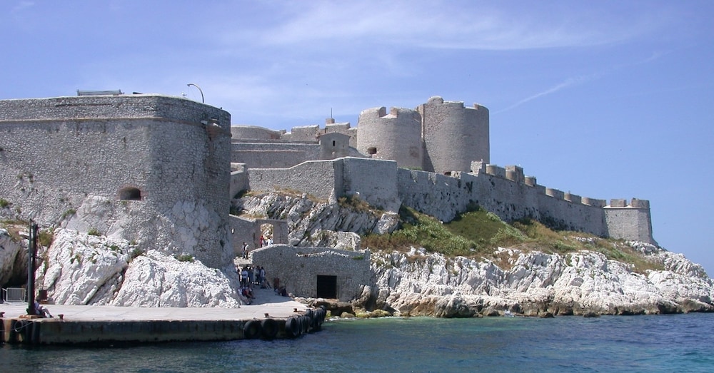 ibis budget marseille timone