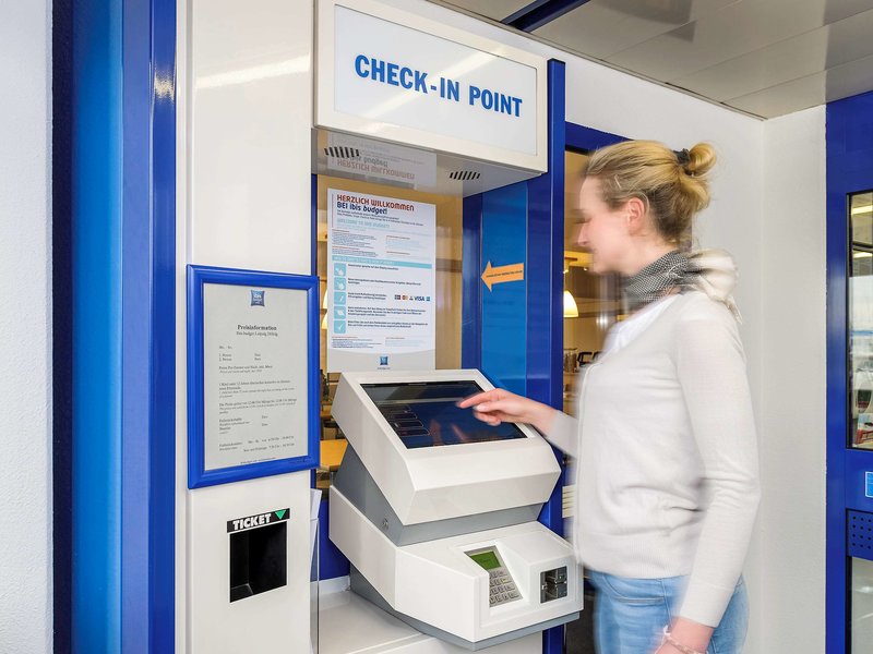 ibis budget saint etienne stade