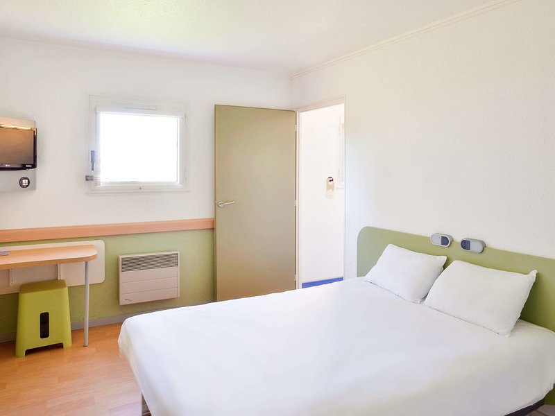 ibis budget saint etienne stade