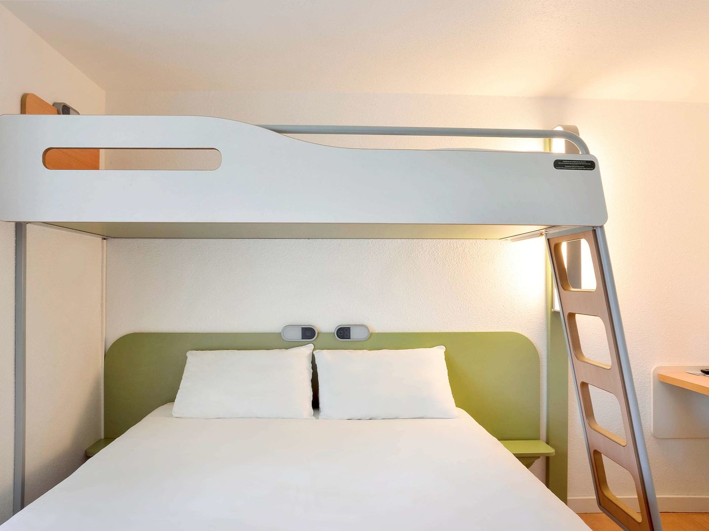 ibis budget saint etienne stade