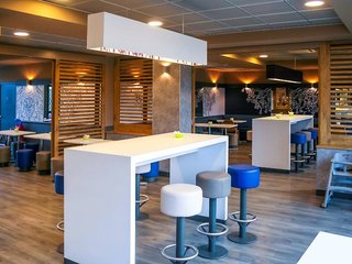 Ibis Budget Marne La Vallee Pontault Combault,Emerainville>>Chatres,2 star