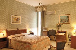 hotel borbone di napoli