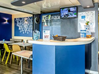 ibis budget pertuis portes du luberon