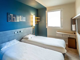 ibis budget pertuis portes du luberon