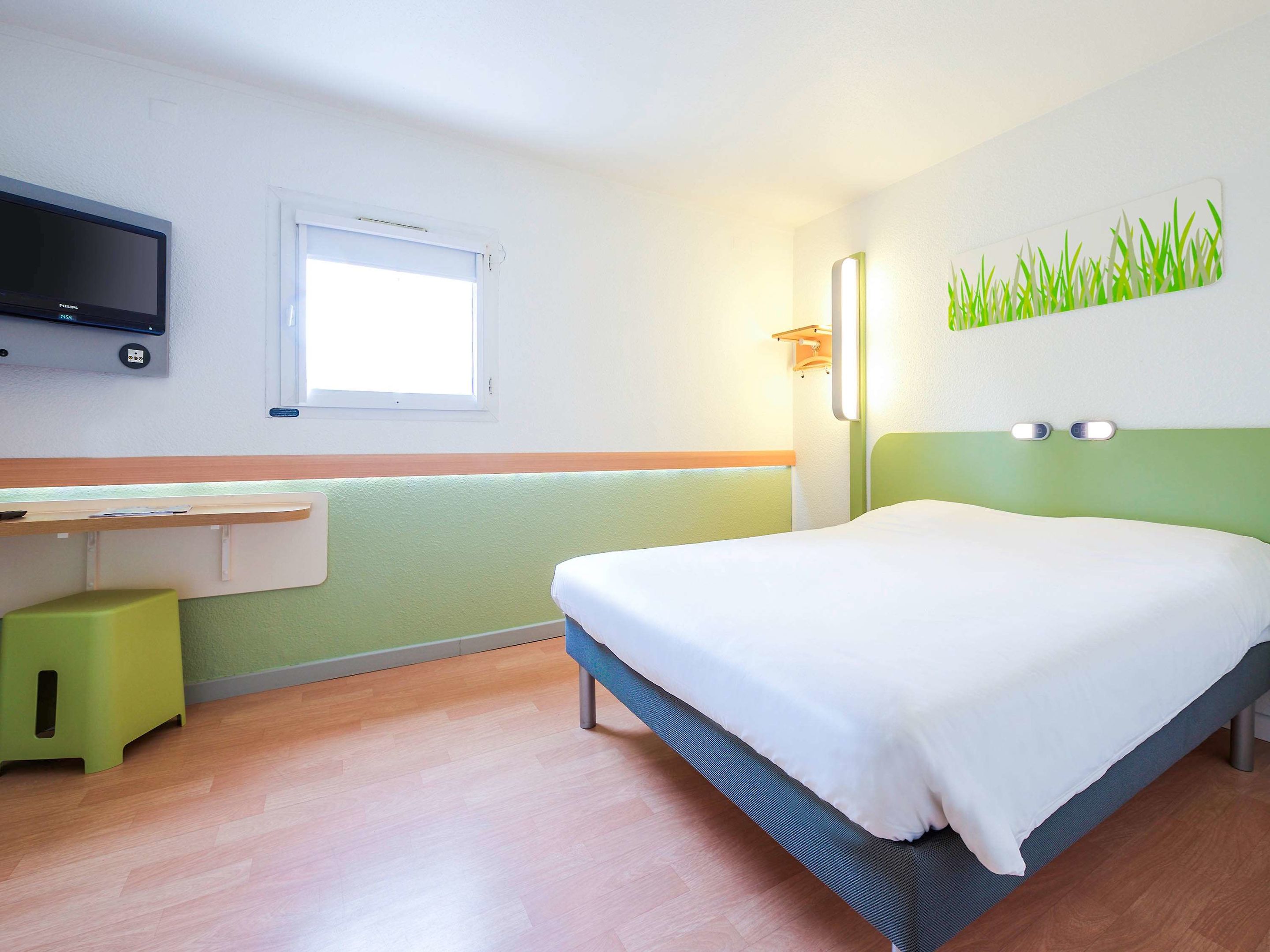 ibis budget pau est