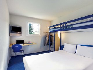 ibis budget pau est