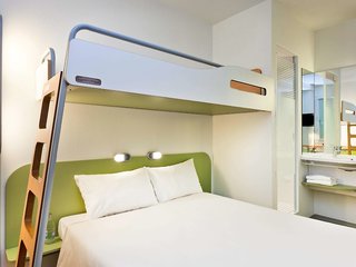 Ibis Budget Orly Rungis,Orly>>Bourg-La-Reine,2 star