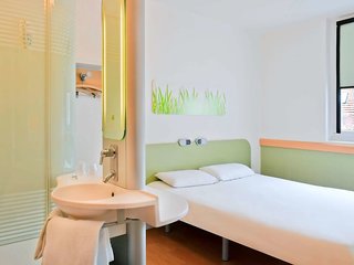 ibis budget nimes centre gare