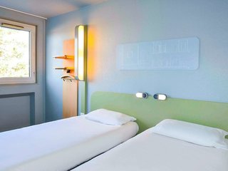 ibis budget bordeaux le lac