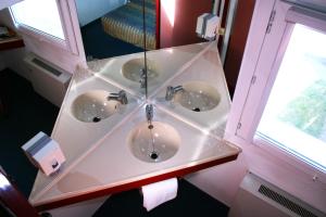 Hôtel Class'eco Liège,1 Ere Avenue 95, Zi Des Hauts Sarts, Herstal 4040, Herstal,1 star