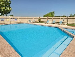 Howard Johnson By Wyndham New Braunfels,New Braunfels>>Bexar County,4 star