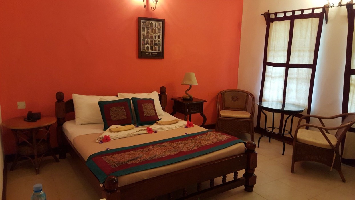 langi langi beach bungalows