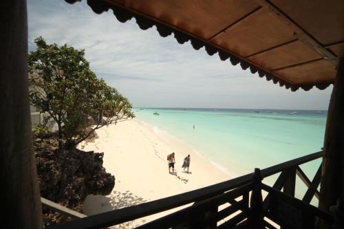 langi langi beach bungalows