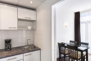 the jay hotel by happyculture
