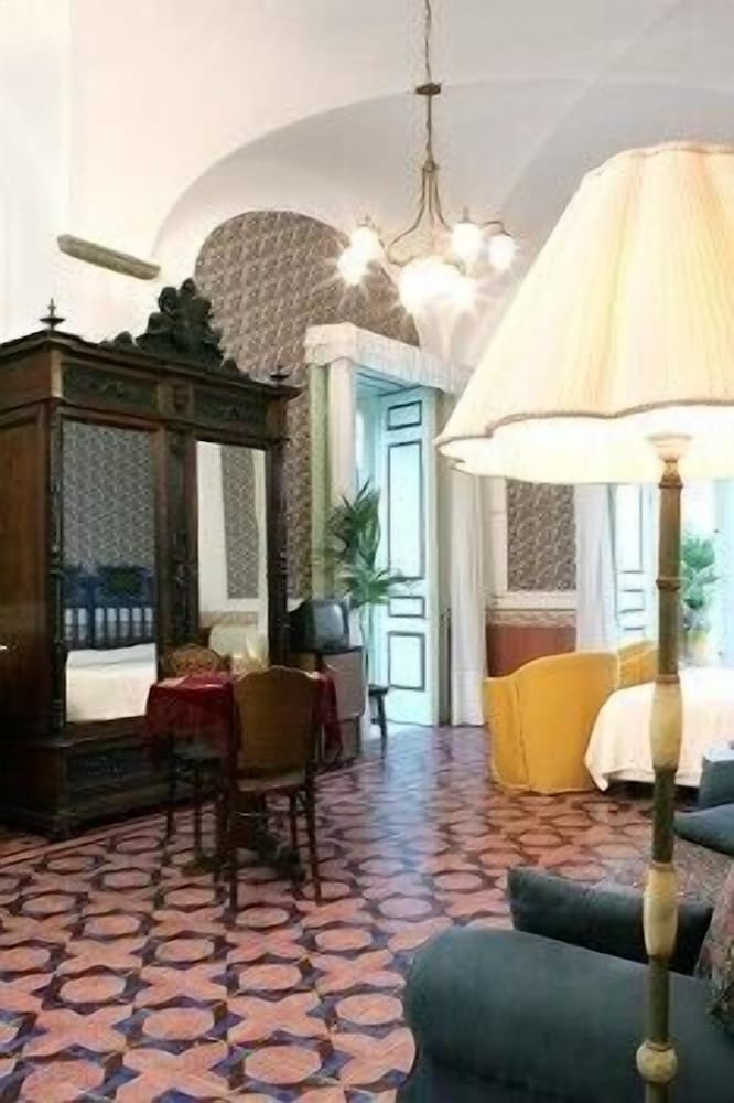 casa raffaele conforti