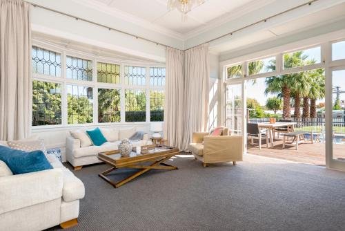 Cedar House,Patutahi>>Gisborne,4 star