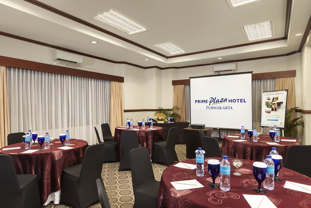 prime plaza hotel purwakarta