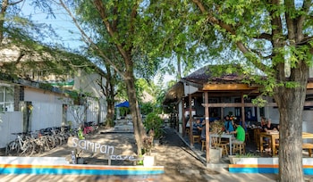 bale sampan bungalows