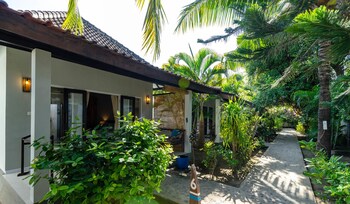 bale sampan bungalows